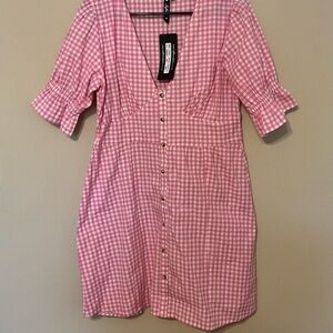 Chic Pink Gingham Midi Dress